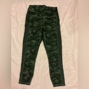 Fabletics Gray Camo crop legging